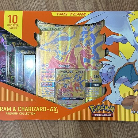 Reshiram & charizard gx premium collection