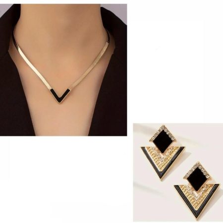 V-Shaped Pendant Necklace With Geometric Dangle Earrings Set