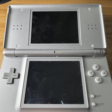 Nintendo DS lite