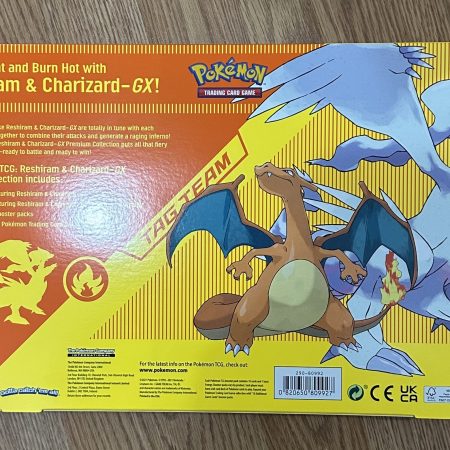 Reshiram & charizard gx premium collection