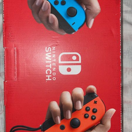 Nintendo Switch Gaming Console "Neon Blue/Red"