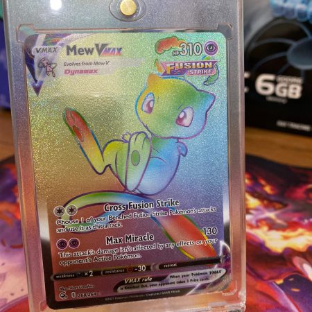 Pokémon card vmax rainbow mew