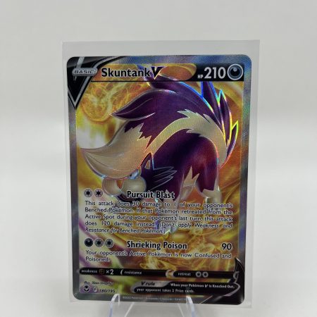 Skuntank V 180/195 Ultra Rare Pokemon Silver Tempest NM