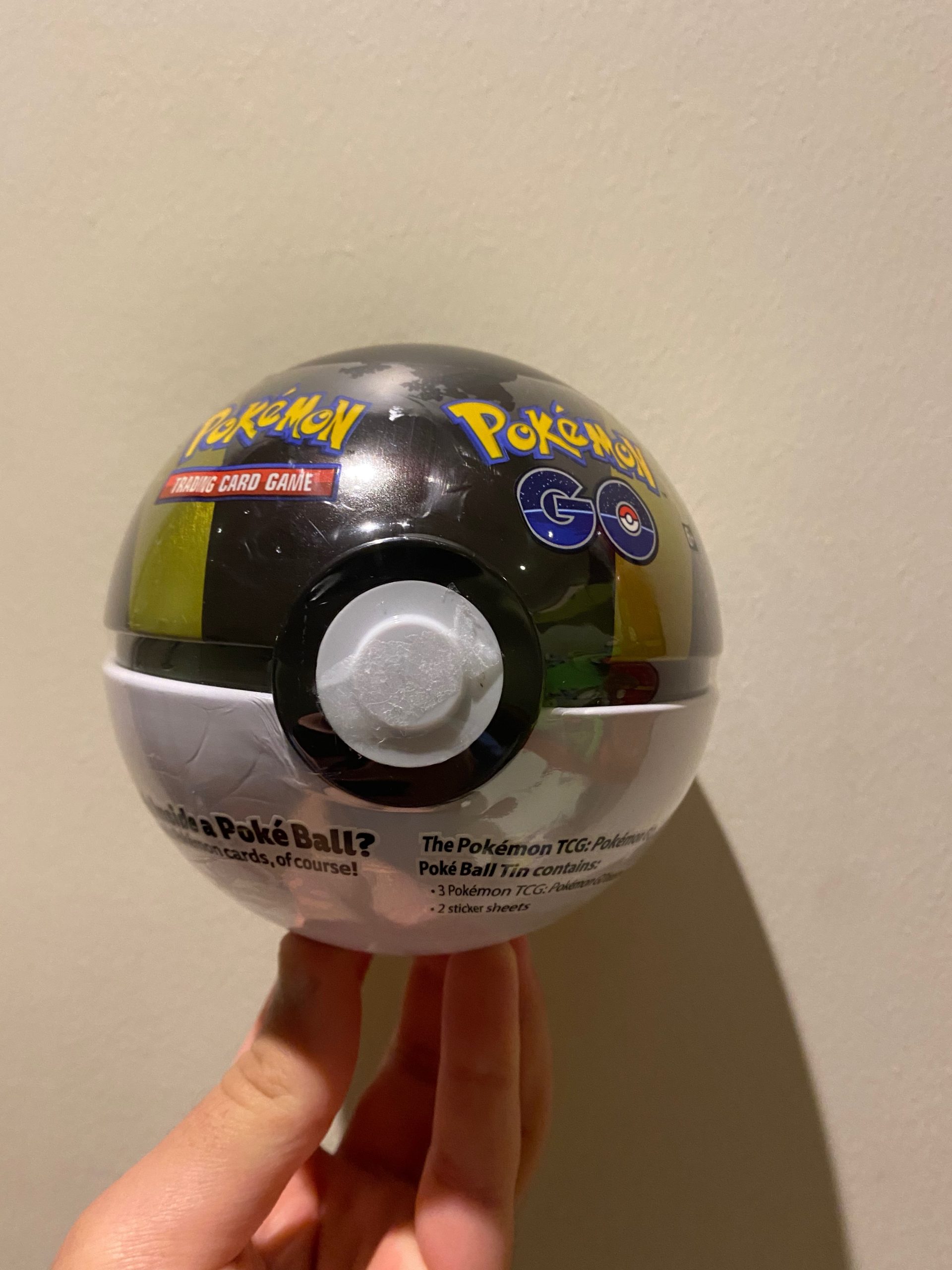 Pokemon tcg Ultra ball tin