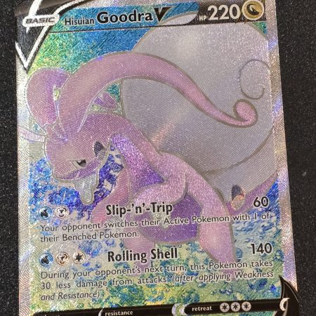 Hissuian goodra V 2022 187/196