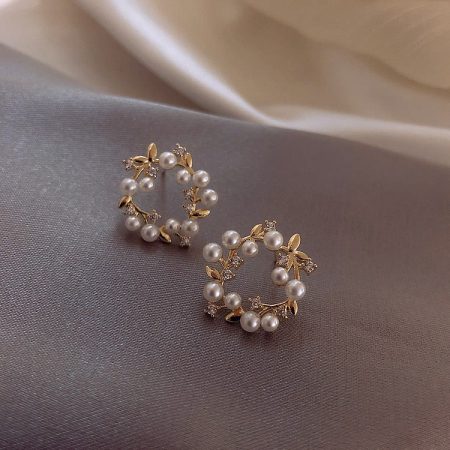 Floral pearl enchanting earrings