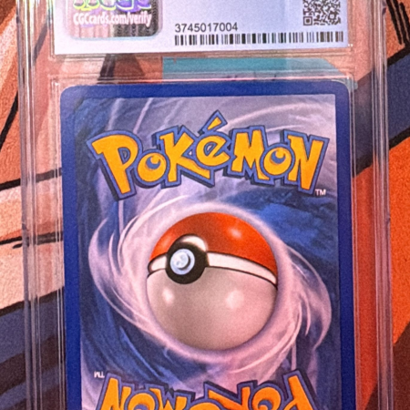 CGC 7.5 ERROR MISCUT Goldstar Charizard