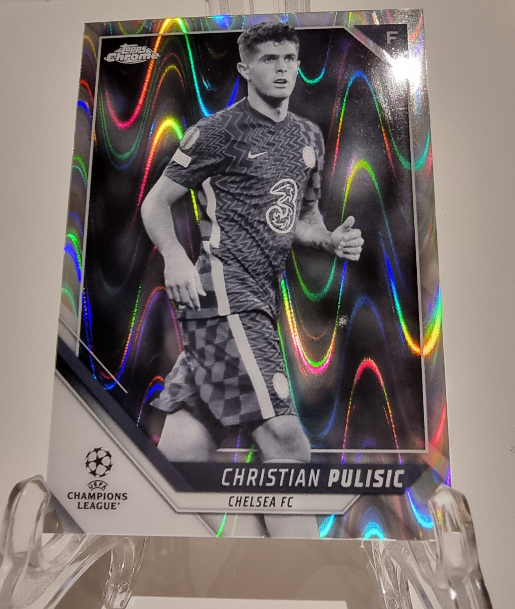 Christian Pulisic TOPPS CHAMPIONS LEAGUE CHROME 2021-2022 BLACK AND WHITE RAYWAVES