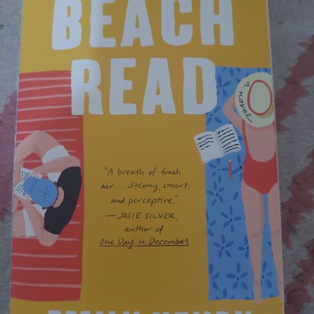Beach Read by Emily Henry,