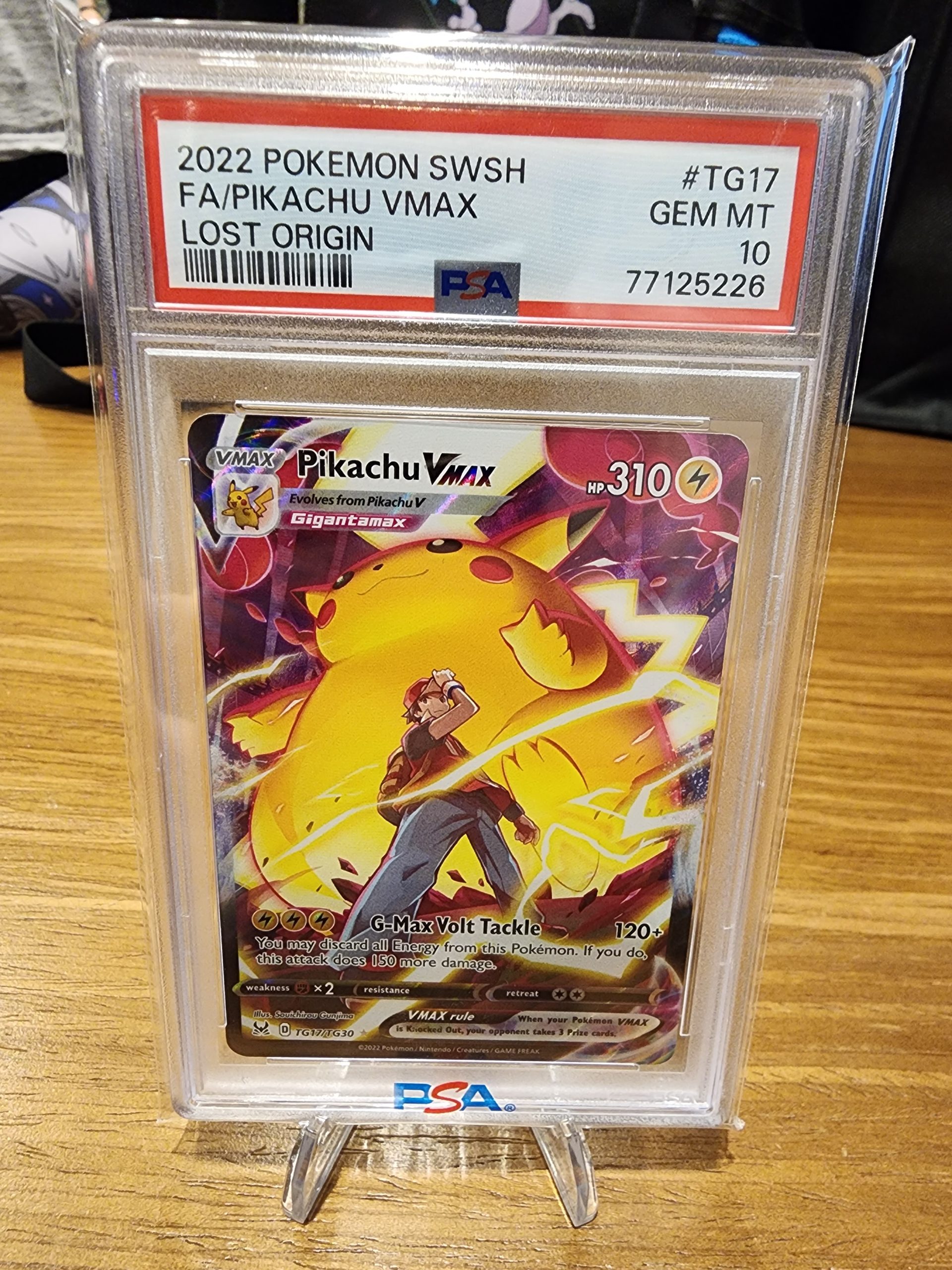 Pikachu VMAX - TG17/TG30 - Ultra Rare