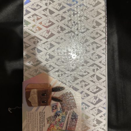 (In hand)Prismatic Evolutions Super Premium Collection