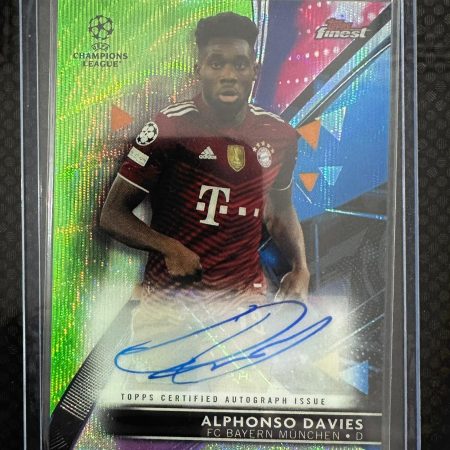 2021-22 Topps Finest Alphonso Davies Green Auto /99 Champions League