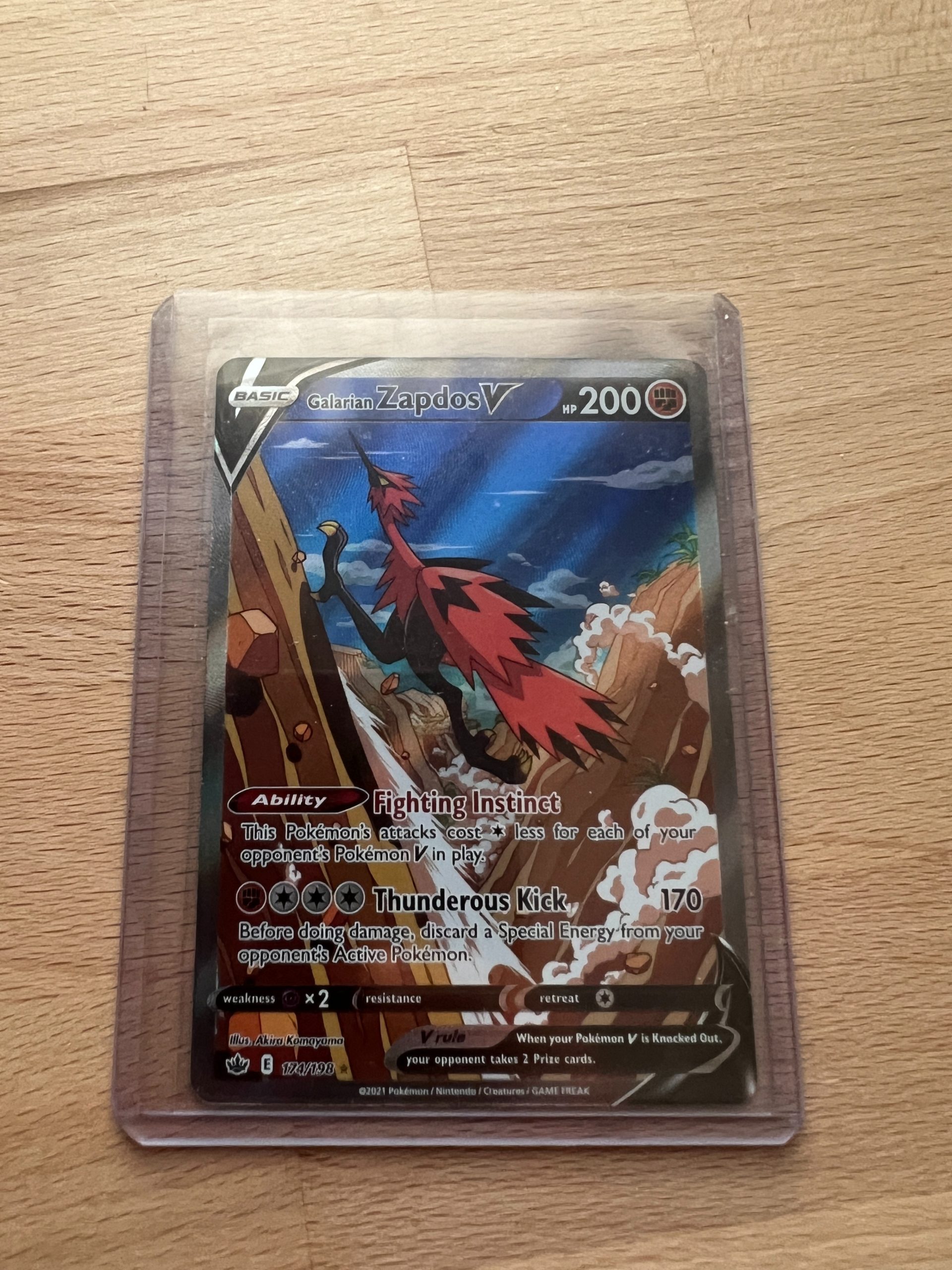 Pokémon TCG Galarian Zapdos V Alternate Art Chilling Reign 174/198