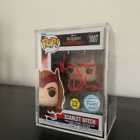 Scarlet Witch funko pop signed by Olizabeth Olsen (authenticated)
