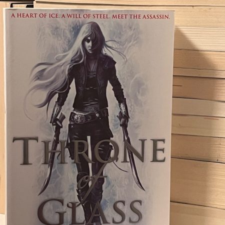 THRONE GLASS SARAH J. MAAS #1 NEW YORK TIMES BESTSELLING AUTHOR