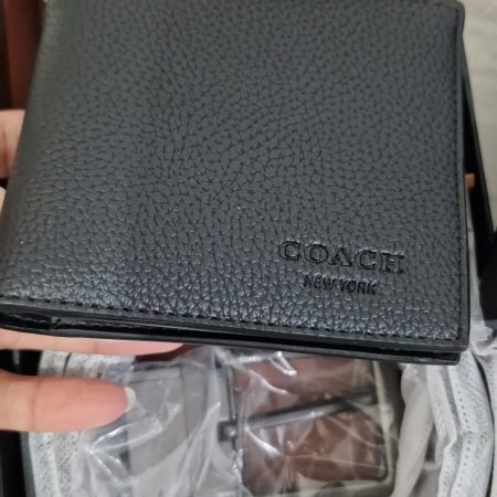 Coach men's wallet and belt set