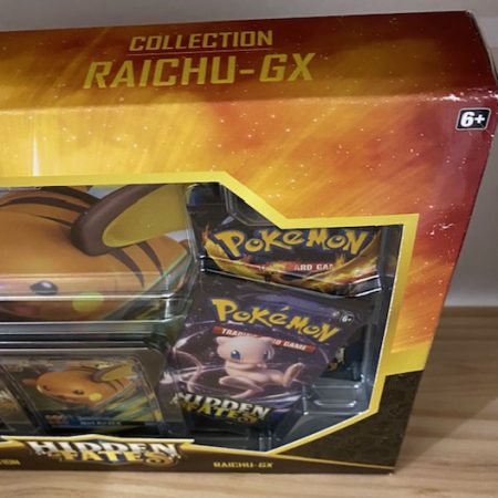 Hidden Fates Collection [Raichu GX]