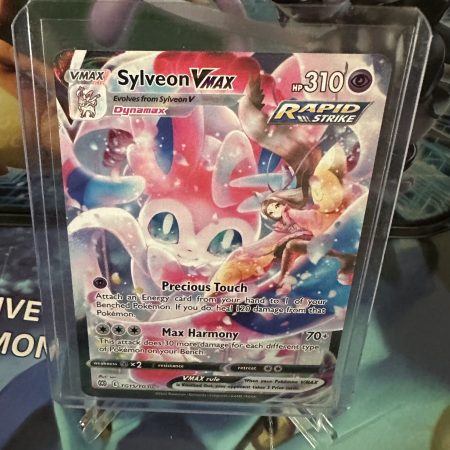 Sylveon VMAX