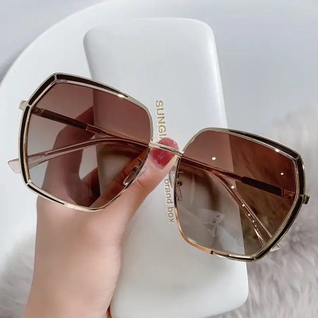 UV Blocking Sunglasses With Large Border