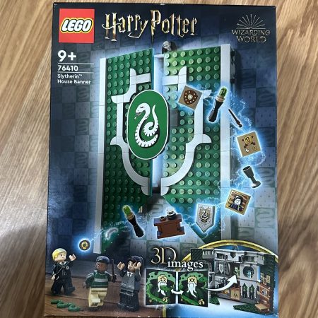 Slytherin house banner lego 76410