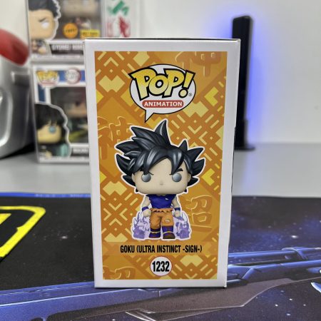 Goku Con Sticker