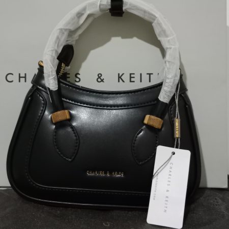 Charles & Keith Bonnie Curve