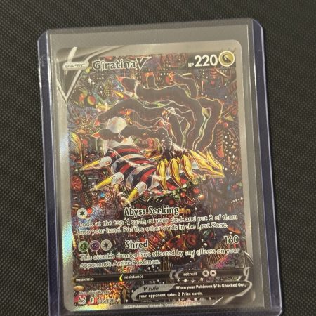 Giratina V 186/196