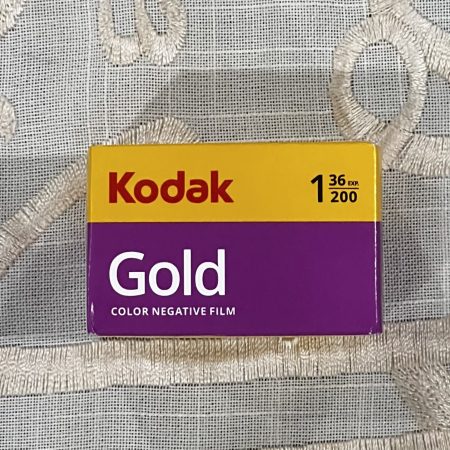 Kodak GOLD 200 Color Negative Film (36 Exposures)