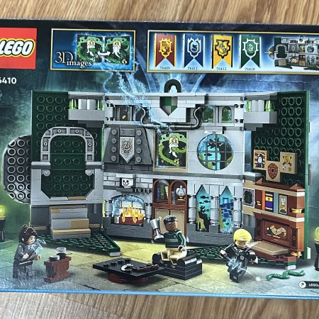 Slytherin house banner lego 76410